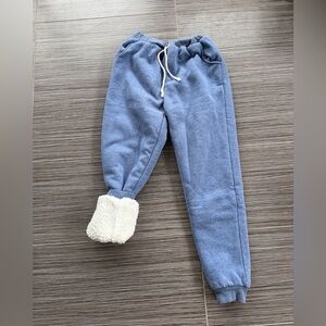 Sherpa lined sweatpants size medium